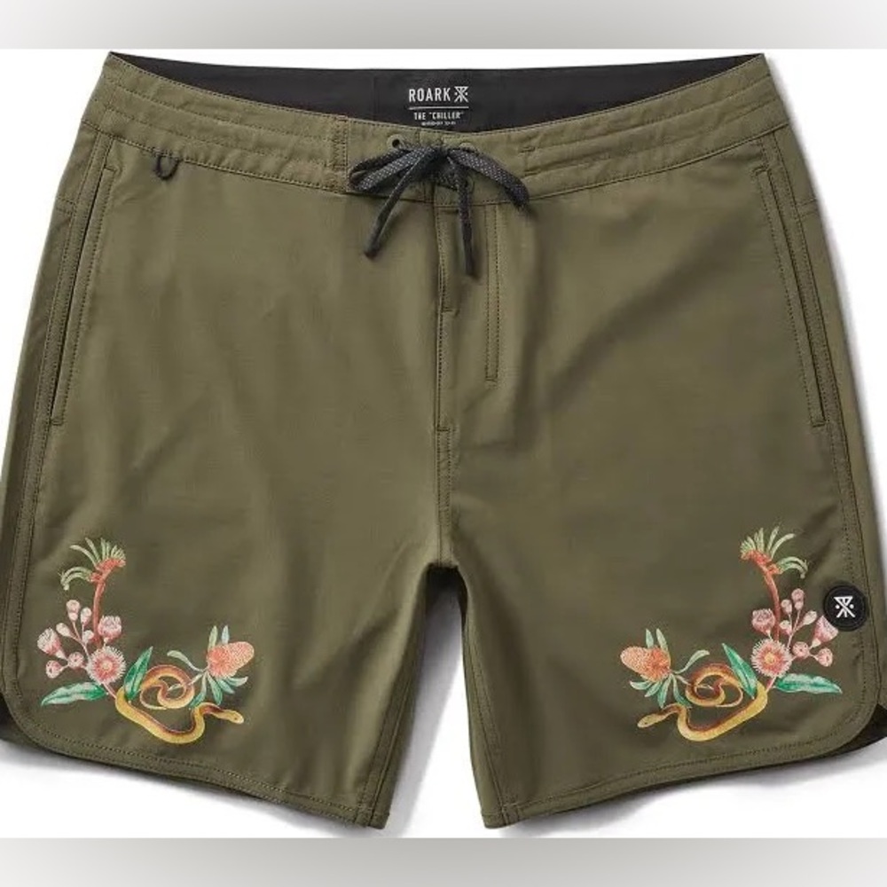 Roark The Chiller Scallop Boardshorts | Military | Size 32 | NWT